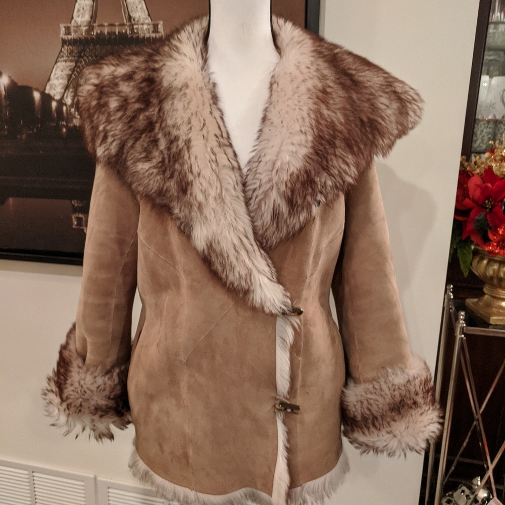 AUTHENTIC lamb shearling by JEKEL Furs Paris